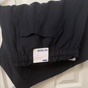 Old Navy Women Shorts - Black